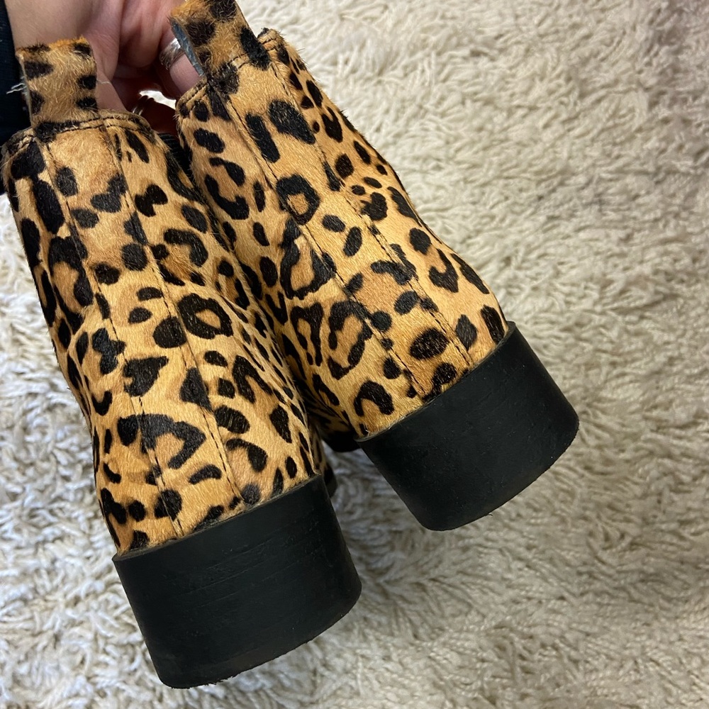 Steven Madden Leopard Calf hair Booties Size 6 - Picture 5 of 10